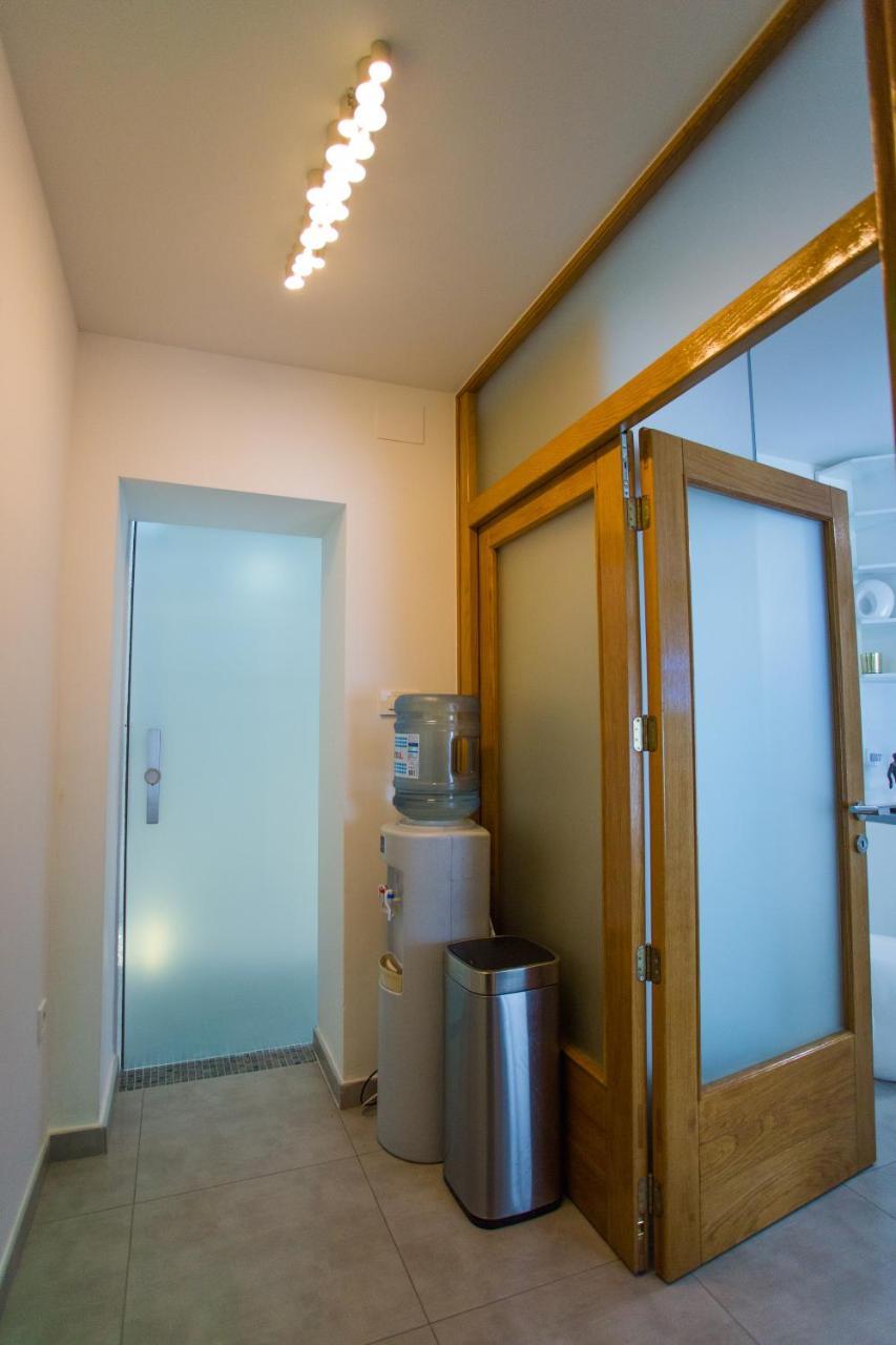 Apartment Plaza ----Wallbox 11Kw 16A ----- Private Spa- Jacuzzi, Infrared Sauna, Luxury Massage Chair, Parking, Entry With Pin 0 - 24H, Free Cancellation 24 Hours Before Check In สลาวอนสกีบรอด ภายนอก รูปภาพ