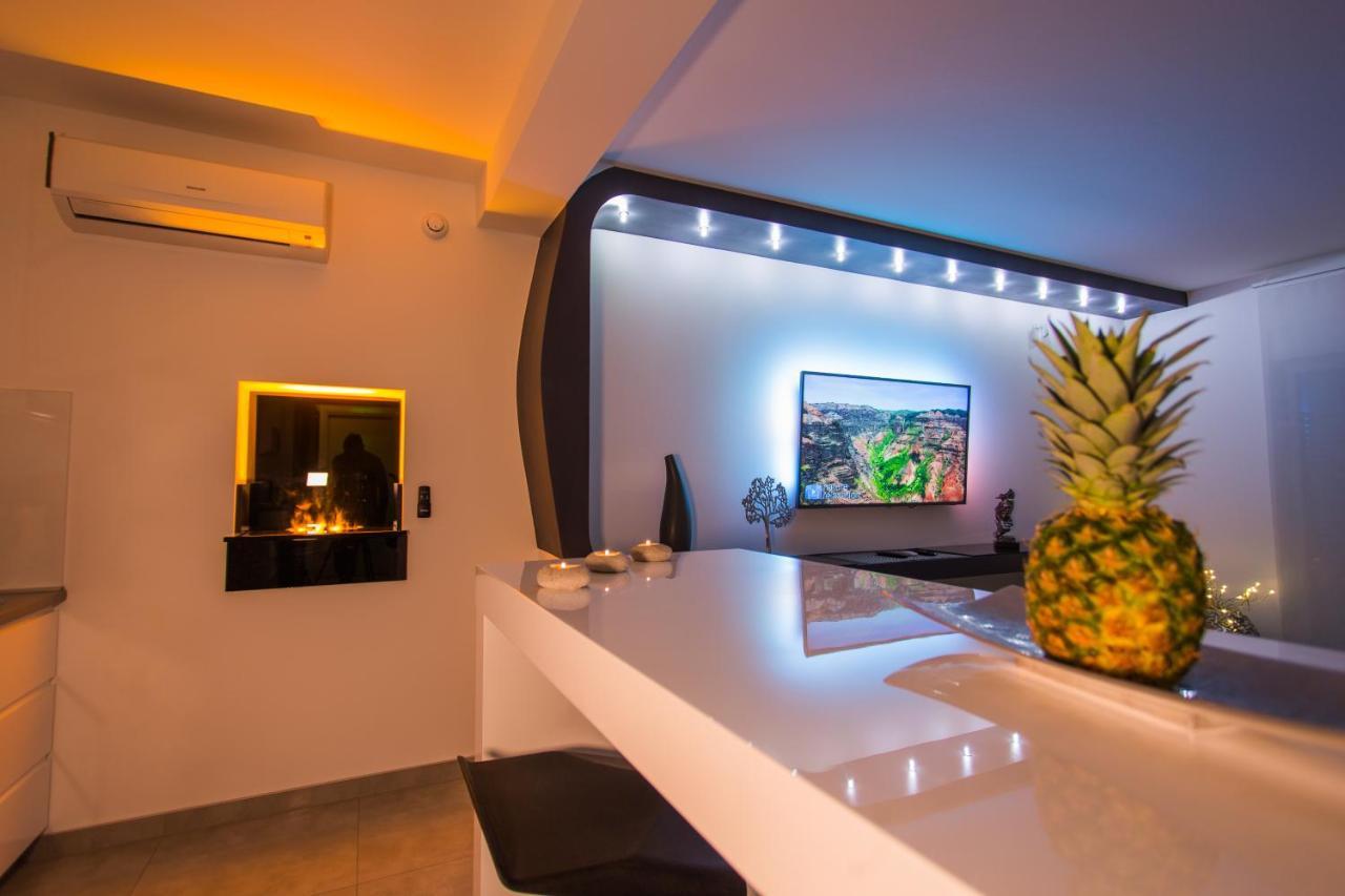 Apartment Plaza ----Wallbox 11Kw 16A ----- Private Spa- Jacuzzi, Infrared Sauna, Luxury Massage Chair, Parking, Entry With Pin 0 - 24H, Free Cancellation 24 Hours Before Check In สลาวอนสกีบรอด ภายนอก รูปภาพ