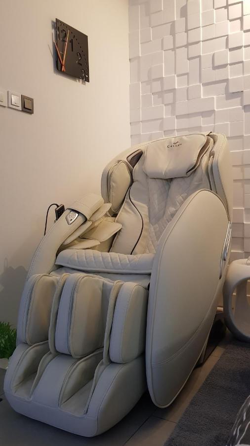 Apartment Plaza ----Wallbox 11Kw 16A ----- Private Spa- Jacuzzi, Infrared Sauna, Luxury Massage Chair, Parking, Entry With Pin 0 - 24H, Free Cancellation 24 Hours Before Check In สลาวอนสกีบรอด ภายนอก รูปภาพ